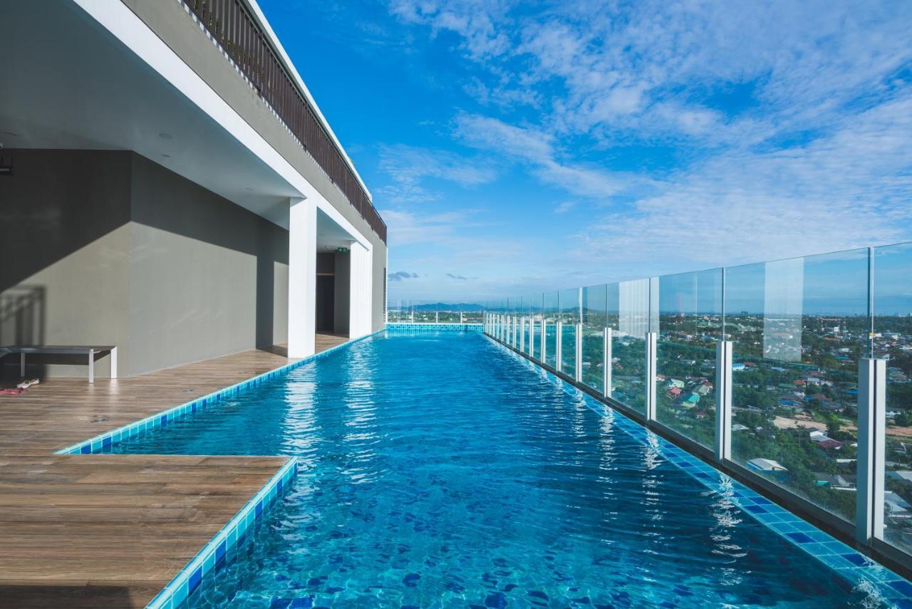Akira Hotel ศรีราชา ภายนอก รูปภาพ